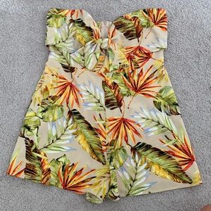 NWT Privy Tropical Print Romper